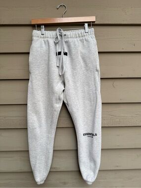Essentials Fear of God Sweatpants — Heather Grey XS